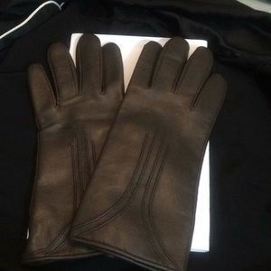 Leather gloves